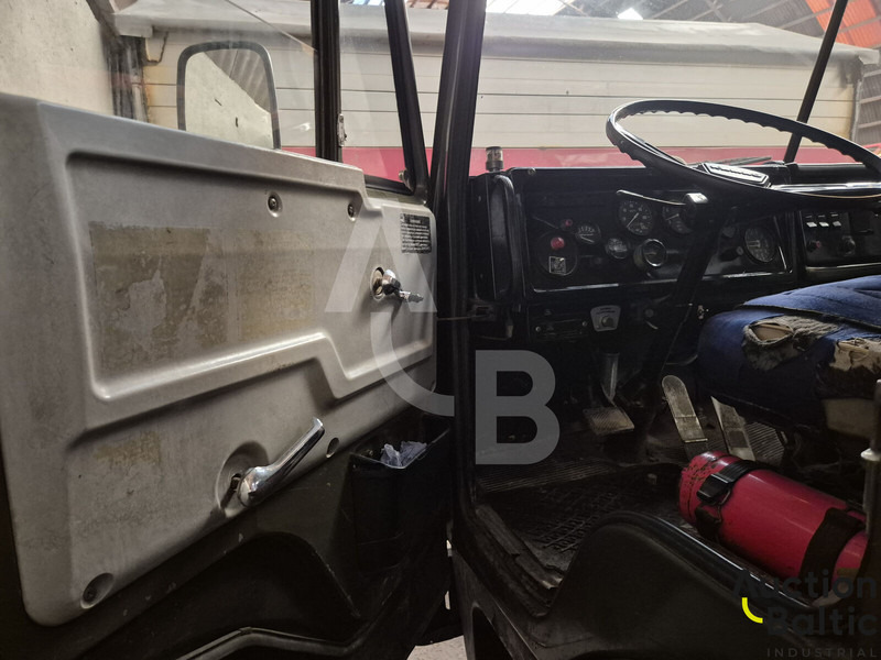 Kamaz 5320 - Billenőplatós teherautó: 3 kép. Kamaz 5320 - Billenőplatós teherautó: 3 kép.