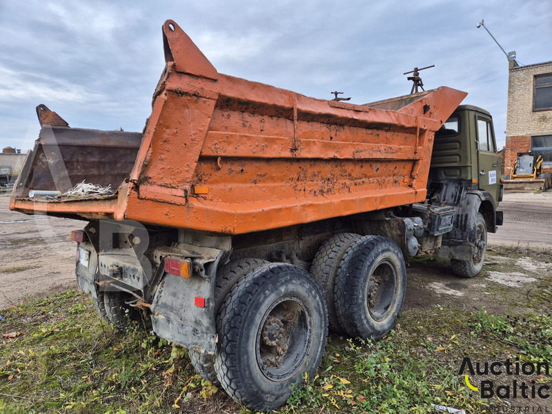 Kamaz 5511 - Billenőplatós teherautó: 4 kép. Kamaz 5511 - Billenőplatós teherautó: 4 kép.