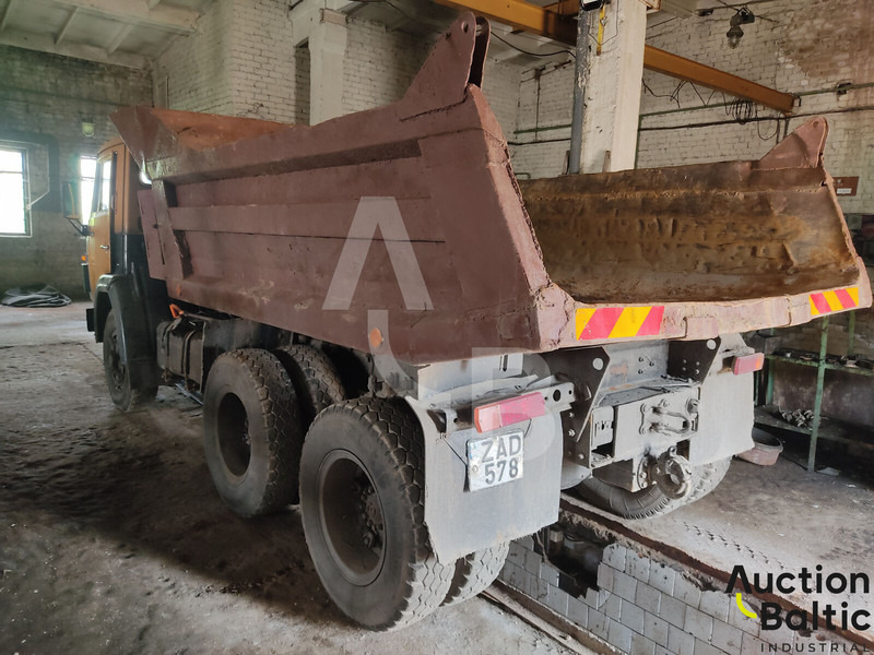 Kamaz 5511 - Billenőplatós teherautó: 3 kép. Kamaz 5511 - Billenőplatós teherautó: 3 kép.