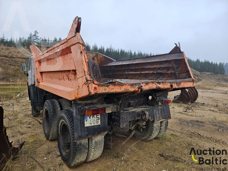 Kamaz 55111 - Billenőplatós teherautó: 3 kép. Kamaz 55111 - Billenőplatós teherautó: 3 kép.