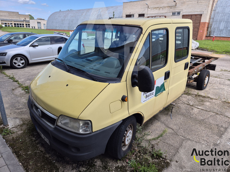 Fiat Ducato - Kisteherautó, Duplakabinos kisteherautó: 2 kép. Fiat Ducato - Kisteherautó, Duplakabinos kisteherautó: 2 kép.