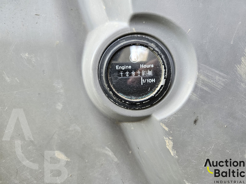 Lánctalpas daru Kobelco SK 210 LC-8: 10 kép. Lánctalpas daru Kobelco SK 210 LC-8: 10 kép.