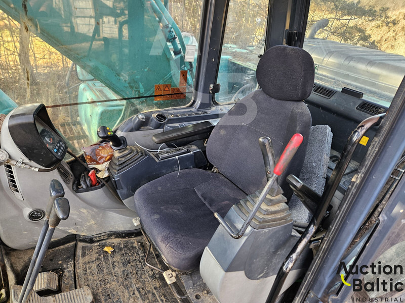 Lánctalpas daru Kobelco SK 210 LC-8: 9 kép. Lánctalpas daru Kobelco SK 210 LC-8: 9 kép.