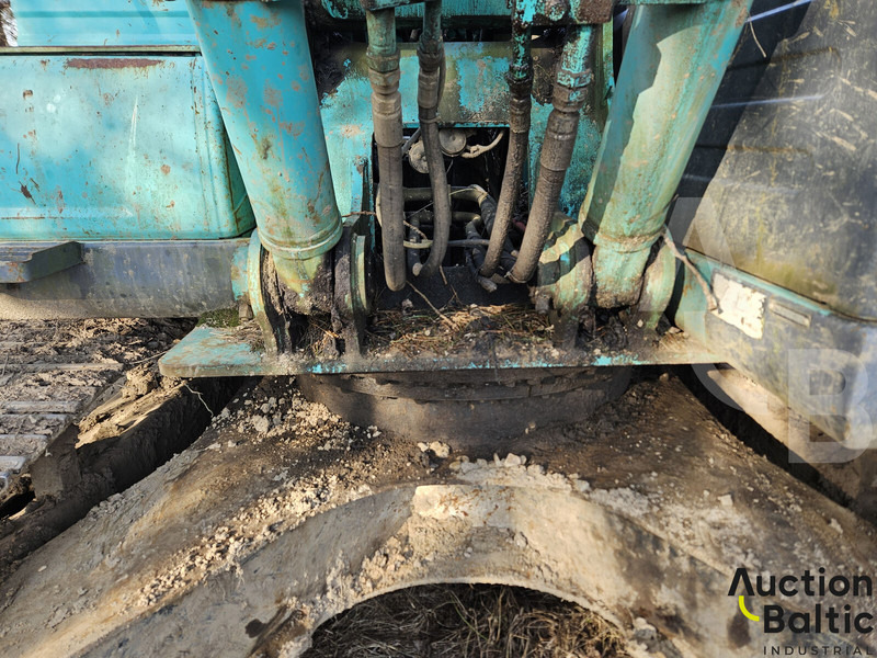 Lánctalpas daru Kobelco SK 210 LC-8: 18 kép. Lánctalpas daru Kobelco SK 210 LC-8: 18 kép.