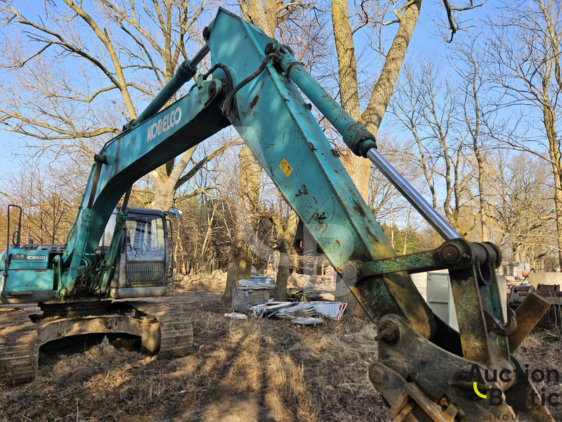 Kobelco SK 210 LC-8 - Lánctalpas daru: 5 kép. Kobelco SK 210 LC-8 - Lánctalpas daru: 5 kép.