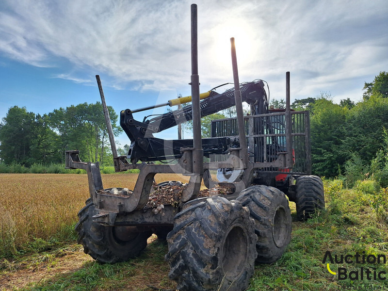 Komatsu 860 - Erdészeti pótkocsi: 4 kép. Komatsu 860 - Erdészeti pótkocsi: 4 kép.