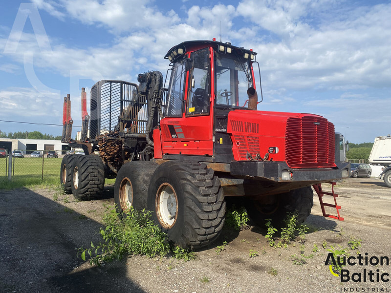 Komatsu 895 - Erdészeti pótkocsi: 1 kép. Komatsu 895 - Erdészeti pótkocsi: 1 kép.