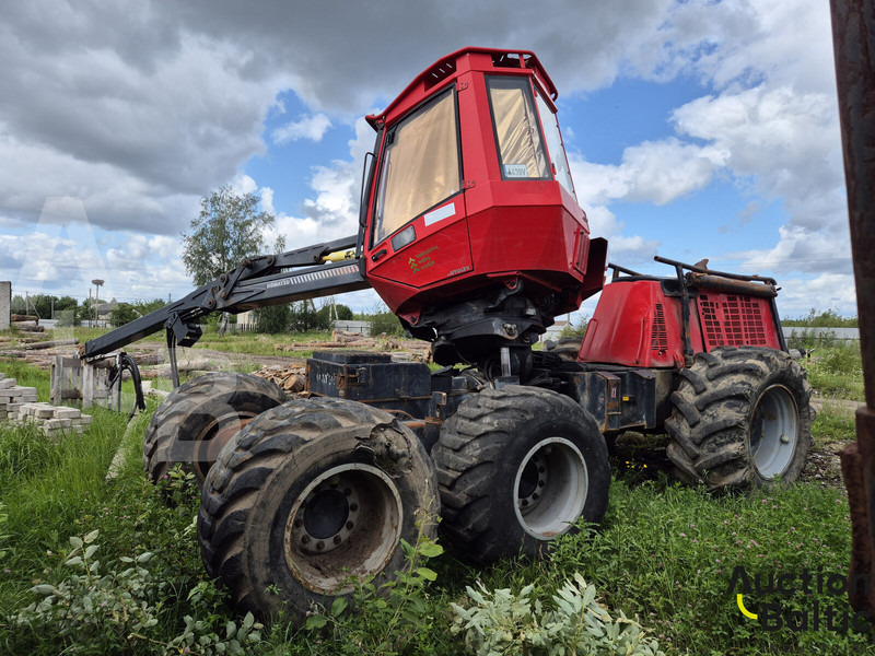 Komatsu 931.1 - Betakarító gép: 5 kép. Komatsu 931.1 - Betakarító gép: 5 kép.
