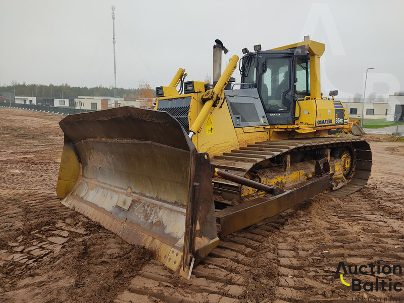 Komatsu D85PX-15 - Buldózer: 1 kép. Komatsu D85PX-15 - Buldózer: 1 kép.