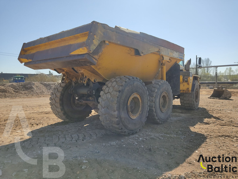Komatsu HM400 - Csuklós dömper: 3 kép. Komatsu HM400 - Csuklós dömper: 3 kép.