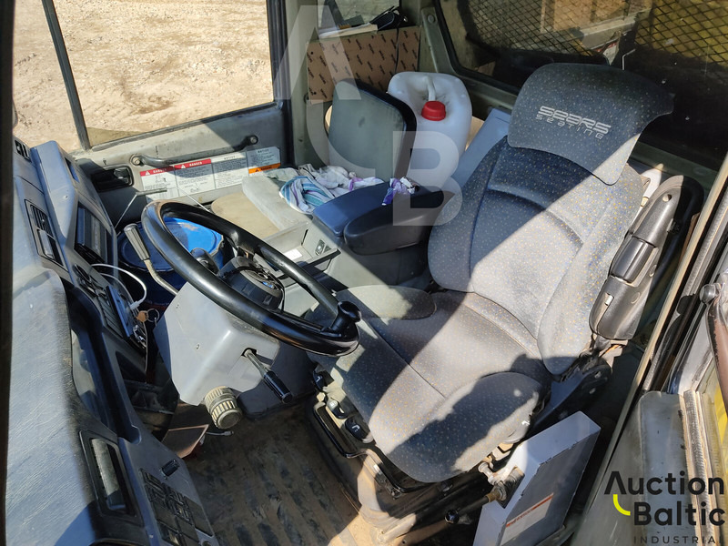 Komatsu HM400 - Csuklós dömper: 5 kép. Komatsu HM400 - Csuklós dömper: 5 kép.