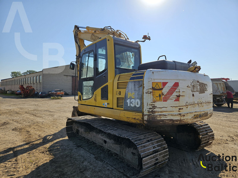 Komatsu PC130-8 - Lánctalpas kotró: 3 kép. Komatsu PC130-8 - Lánctalpas kotró: 3 kép.