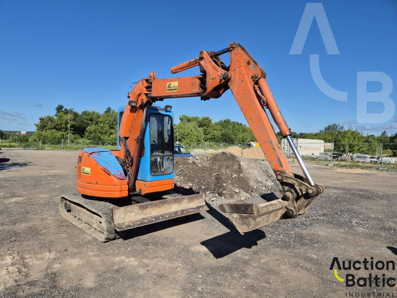Komatsu PC50 - Minikotró: 1 kép. Komatsu PC50 - Minikotró: 1 kép.