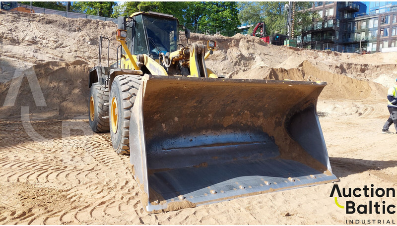 Komatsu WA470-5H - Gumikerekes homlokrakodó: 2 kép. Komatsu WA470-5H - Gumikerekes homlokrakodó: 2 kép.