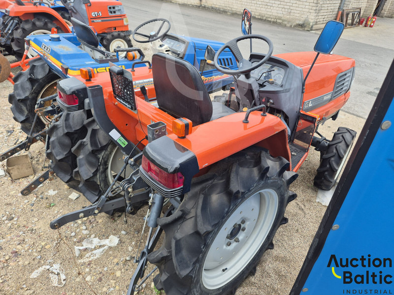 Kubota GL 240 - Traktor: 4 kép. Kubota GL 240 - Traktor: 4 kép.