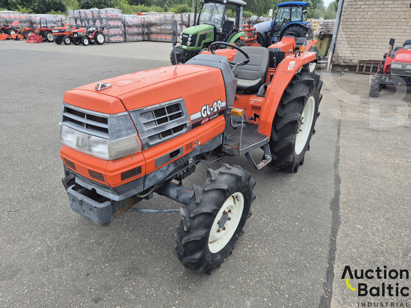 Kubota GL 29 - Traktor: 2 kép. Kubota GL 29 - Traktor: 2 kép.