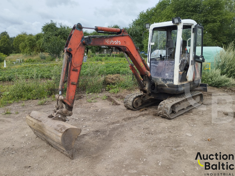 Kubota KX 61-3 - Minikotró: 2 kép. Kubota KX 61-3 - Minikotró: 2 kép.