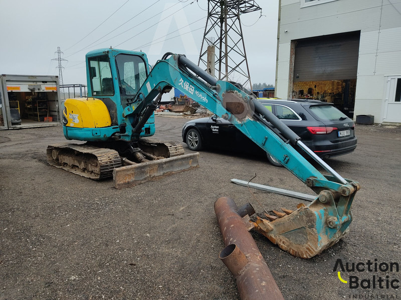 Kubota KX155-3 - Minikotró: 2 kép. Kubota KX155-3 - Minikotró: 2 kép.