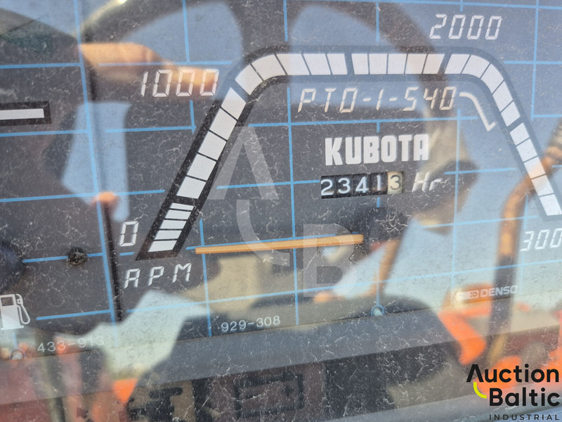 Kubota L1-205D - Traktor: 5 kép. Kubota L1-205D - Traktor: 5 kép.
