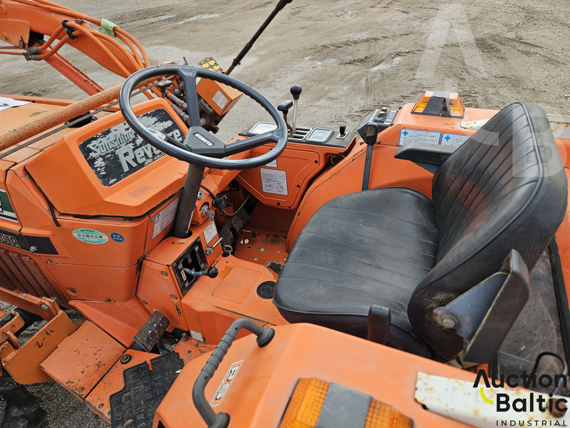 Kubota L1-R22 - Traktor: 4 kép. Kubota L1-R22 - Traktor: 4 kép.