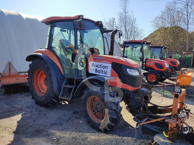 Kubota M 6060-C - Traktor: 1 kép. Kubota M 6060-C - Traktor: 1 kép.