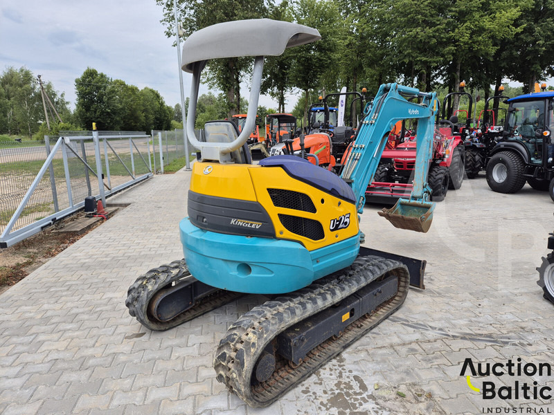 Kubota U 25 - Minikotró: 4 kép. Kubota U 25 - Minikotró: 4 kép.