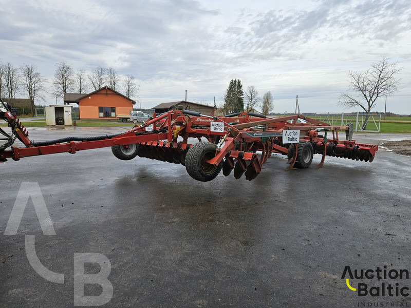 Kverneland CTC527 - Tárcsás borona: 1 kép. Kverneland CTC527 - Tárcsás borona: 1 kép.