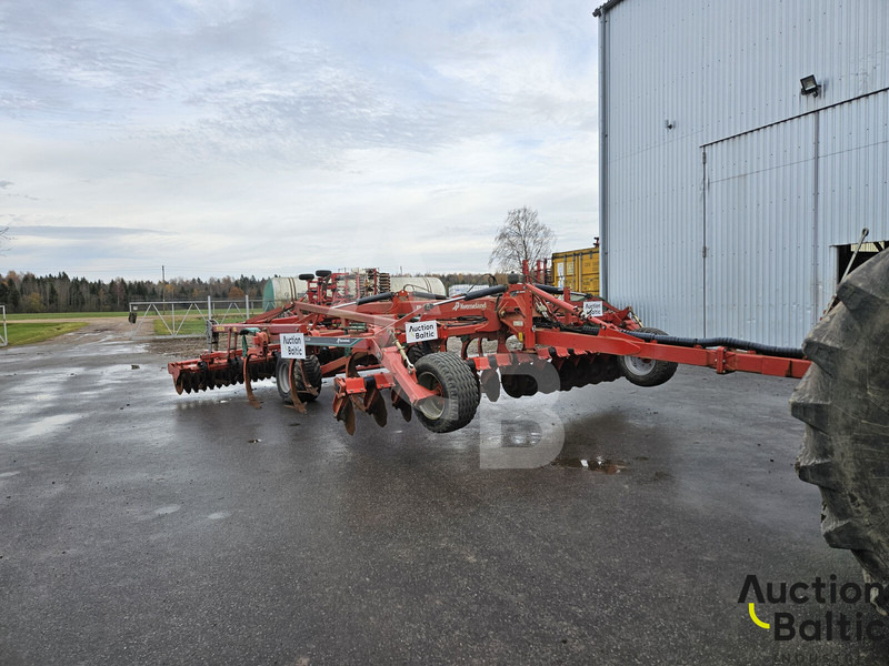 Kverneland CTC527 - Tárcsás borona: 2 kép. Kverneland CTC527 - Tárcsás borona: 2 kép.