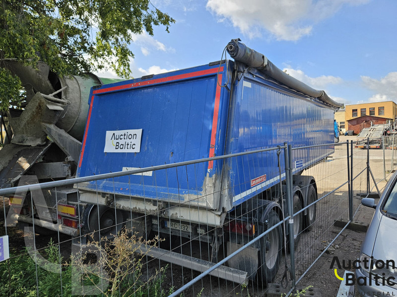 Langendorf SKA 24/30 - Ponyvás félpótkocsi: 3 kép. Langendorf SKA 24/30 - Ponyvás félpótkocsi: 3 kép.