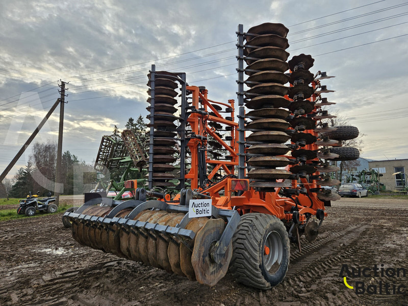 Laumetris DSL-8 - Tárcsás borona: 5 kép. Laumetris DSL-8 - Tárcsás borona: 5 kép.