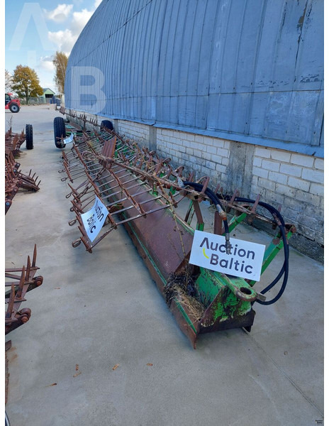 Laumetris soil leveler - Talajművelő gep: 1 kép. Laumetris soil leveler - Talajművelő gep: 1 kép.