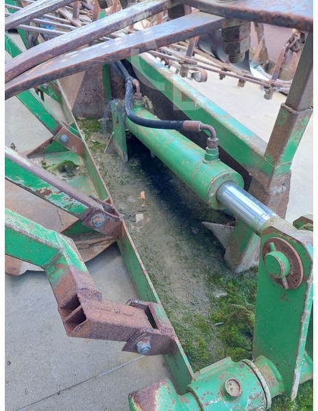 Laumetris soil leveler - Talajművelő gep: 5 kép. Laumetris soil leveler - Talajművelő gep: 5 kép.