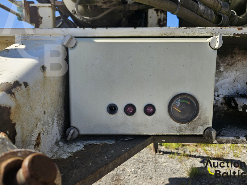 Lecinena Lecinena D-2346 - Betonkeverő félpótkocsi: 5 kép. Lecinena Lecinena D-2346 - Betonkeverő félpótkocsi: 5 kép.