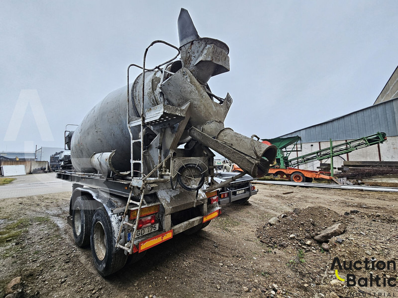 Lecinena Lecinena SRP-2E - Betonkeverő félpótkocsi: 3 kép. Lecinena Lecinena SRP-2E - Betonkeverő félpótkocsi: 3 kép.
