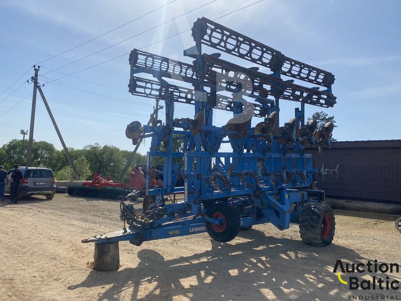 Lemken Gigant G1000 - Kultivátor: 2 kép. Lemken Gigant G1000 - Kultivátor: 2 kép.
