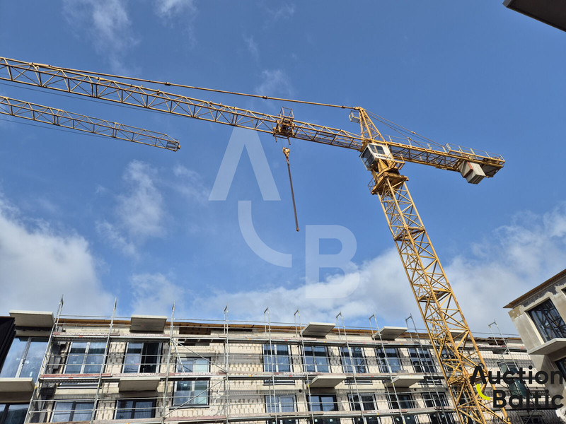 Liebherr 112 ECH - Toronydaru: 2 kép. Liebherr 112 ECH - Toronydaru: 2 kép.
