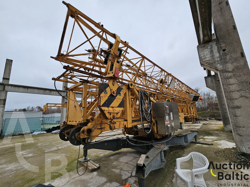 Liebherr 56K - Toronydaru: 4 kép. Liebherr 56K - Toronydaru: 4 kép.