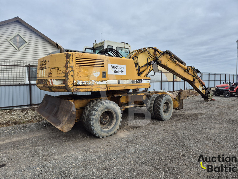 Liebherr A 902 Litronic - Gumikerekes kotró: 5 kép. Liebherr A 902 Litronic - Gumikerekes kotró: 5 kép.