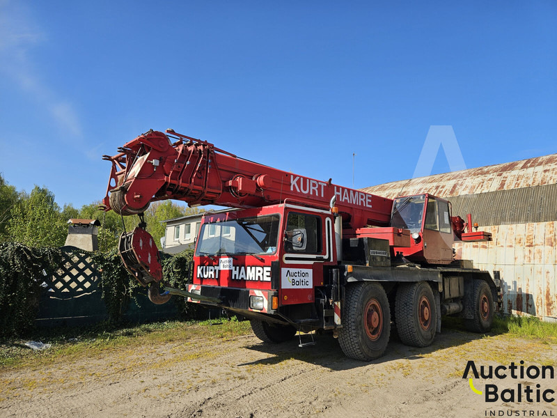 Liebherr LTM 1045 - Terepjáró autódaru: 1 kép. Liebherr LTM 1045 - Terepjáró autódaru: 1 kép.