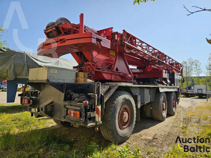 Liebherr LTM 1045 - Terepjáró autódaru: 4 kép. Liebherr LTM 1045 - Terepjáró autódaru: 4 kép.