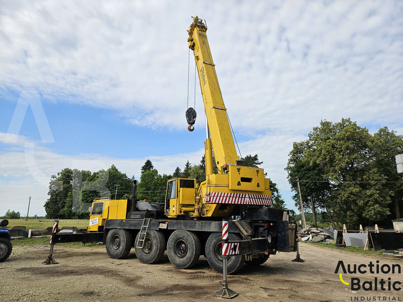 Liebherr LTM 1060 - Terepjáró autódaru: 5 kép. Liebherr LTM 1060 - Terepjáró autódaru: 5 kép.