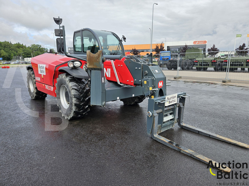 MAGNI TH 5,5.15-D7/D-0 - Teleszkópos rakodó: 2 kép. MAGNI TH 5,5.15-D7/D-0 - Teleszkópos rakodó: 2 kép.