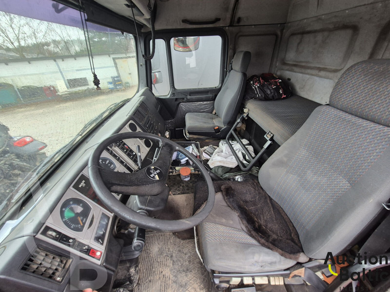 MAN 26.463 - Billenőplatós teherautó: 5 kép. MAN 26.463 - Billenőplatós teherautó: 5 kép.