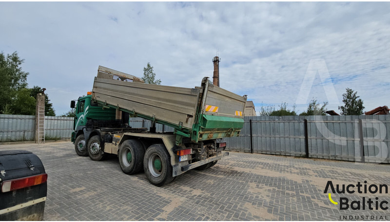 MAN 32.464 - Billenőplatós teherautó: 5 kép. MAN 32.464 - Billenőplatós teherautó: 5 kép.