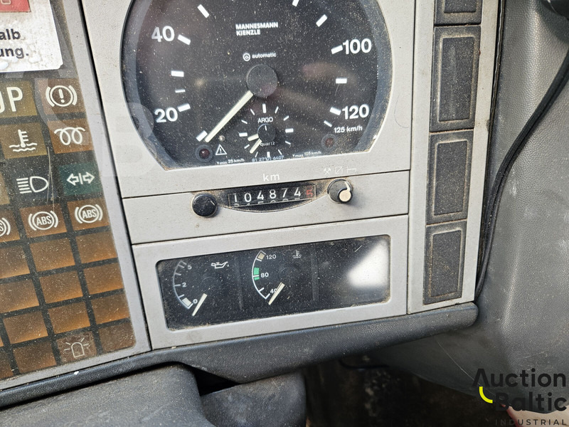 MAN 8.103 - Emelőkosaras teherautó: 5 kép. MAN 8.103 - Emelőkosaras teherautó: 5 kép.