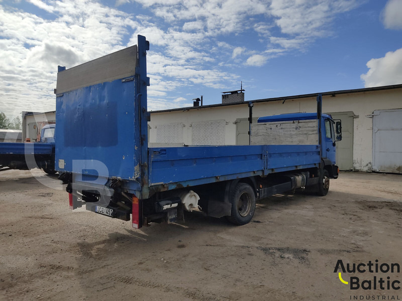 MAN L2000 - Platós teherautó: 3 kép. MAN L2000 - Platós teherautó: 3 kép.