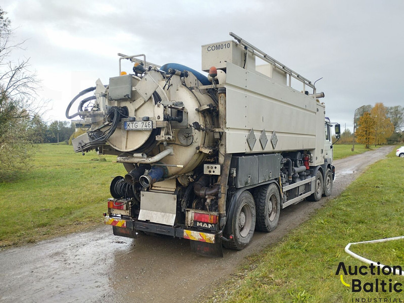 MAN T 46 - Szippantós autó: 4 kép. MAN T 46 - Szippantós autó: 4 kép.