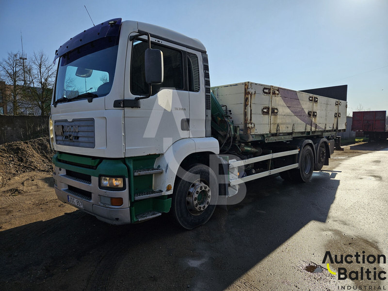 MAN TGA26.310 - Platós teherautó, Darus autó: 2 kép. MAN TGA26.310 - Platós teherautó, Darus autó: 2 kép.