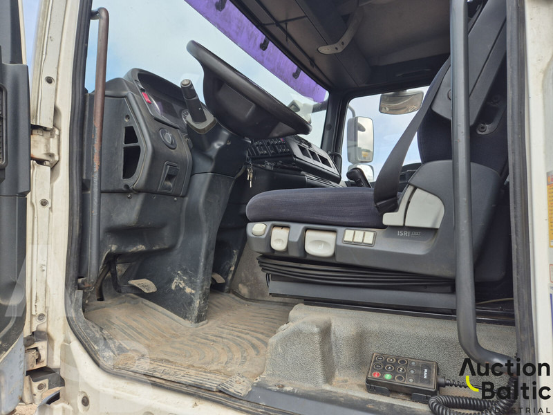 MAN TGA26.440 - Vontató: 5 kép. MAN TGA26.440 - Vontató: 5 kép.