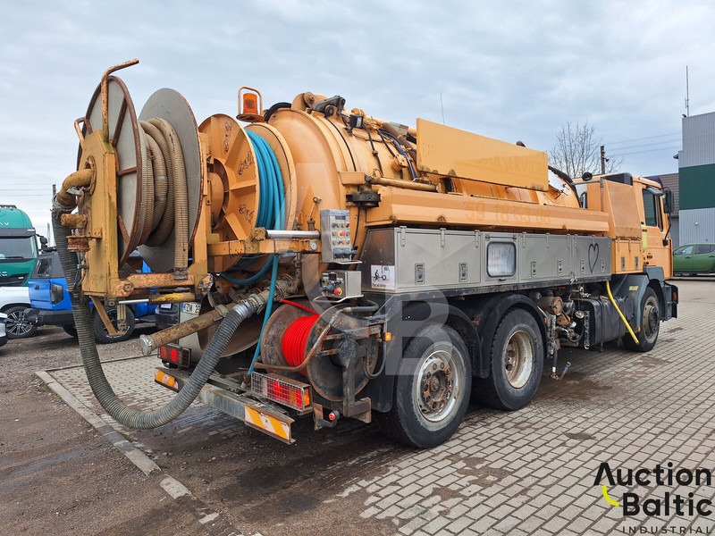 MAN TGS200 - Szippantós autó: 3 kép. MAN TGS200 - Szippantós autó: 3 kép.